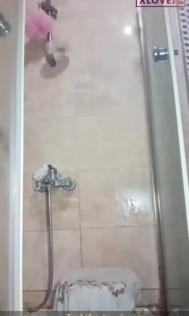 Asya ifşa Efsane fizikli hatun duşta yıkandı — Asya — Canlı Yayınlar · sahne 3