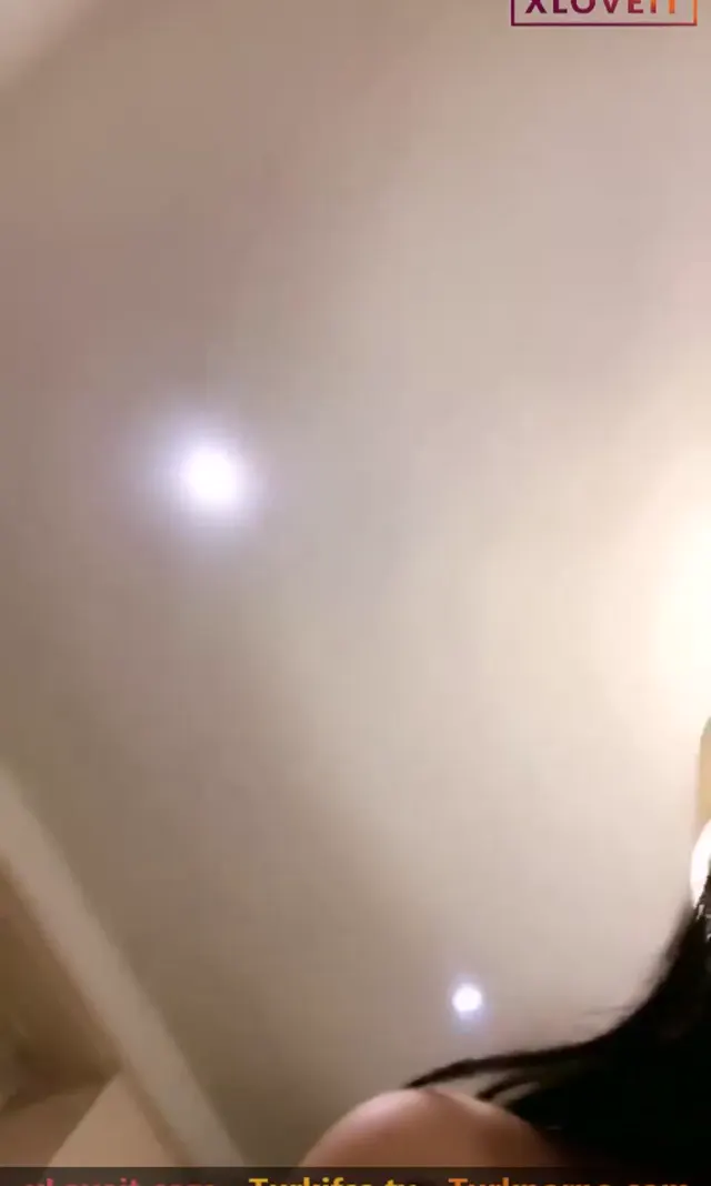 Aymila ifşa Sexy çıtır mini etekle yayın yaptı — Tango Aymila — Canlı Yayınlar · sahne 2