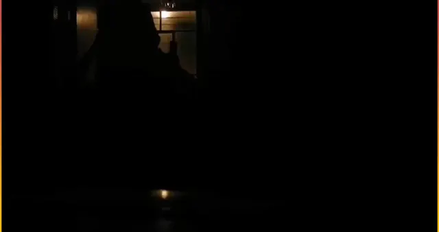 Bankacı sevgilimi eve atıp bi güzel siktim — Amatör Porno · sahne 1