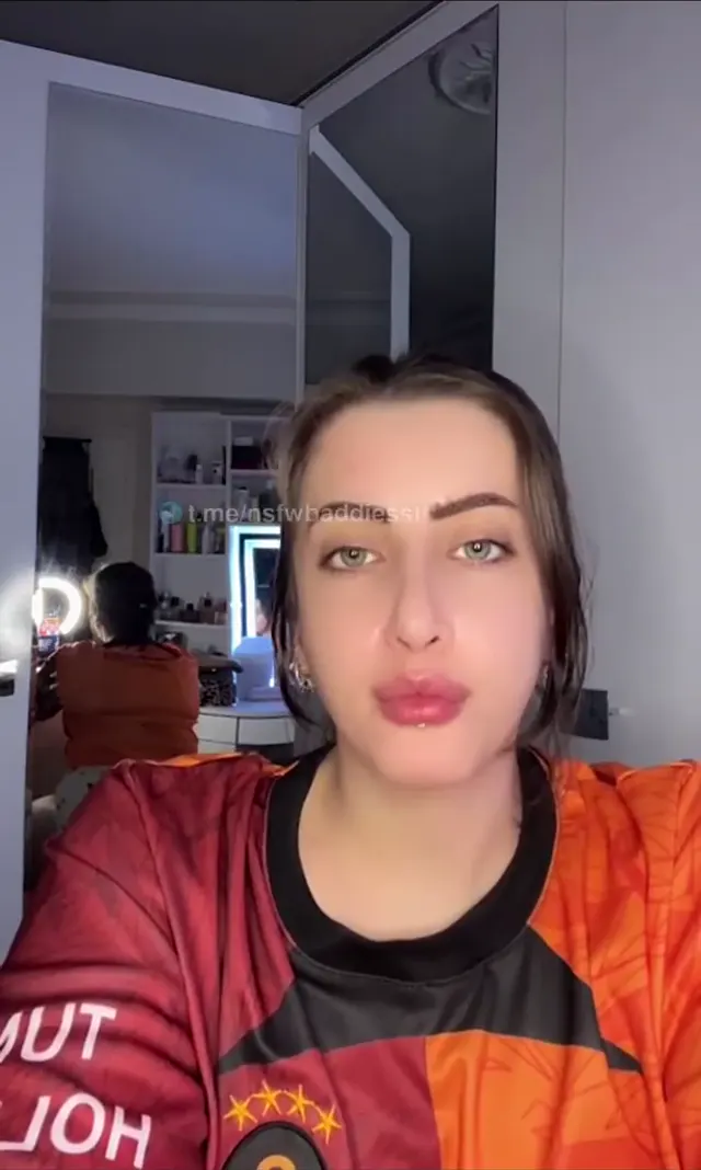 Bigo Nurperi ifşa – Aynadan göt show yaptı — Canlı Yayınlar · sahne 2