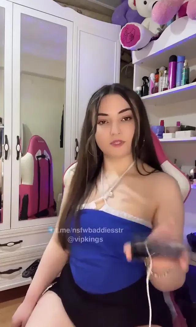 Özgül — Bigo Özgül ifşa balıketli kızın yayın videosu · sahne 2