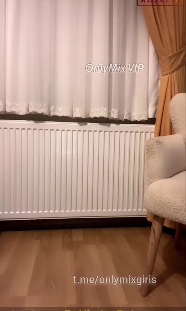 Burcu Yıldız ifşa Kocaman götüyle izleyenleri büyüledi — Burcu Yıldız — Canlı Yayınlar · sahne 3