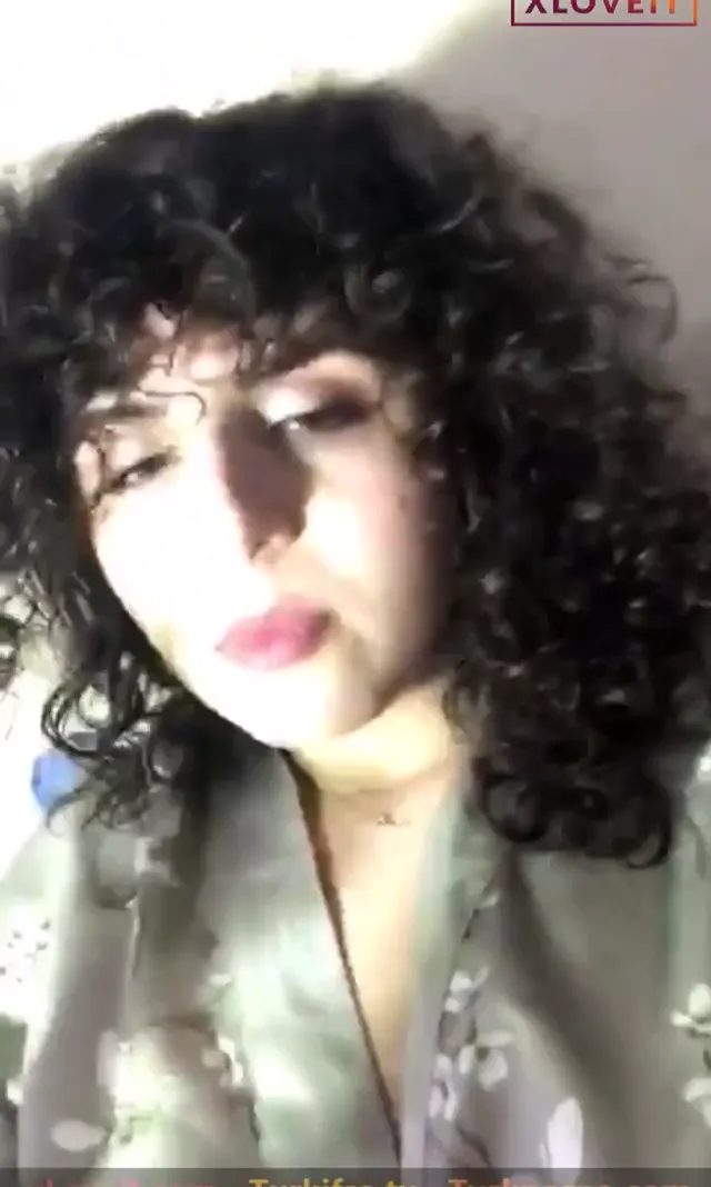 Buse Karakaya ifşa Kıvırcık hatun yayında dildoyla boşaldı — Türk ifşa · sahne 3