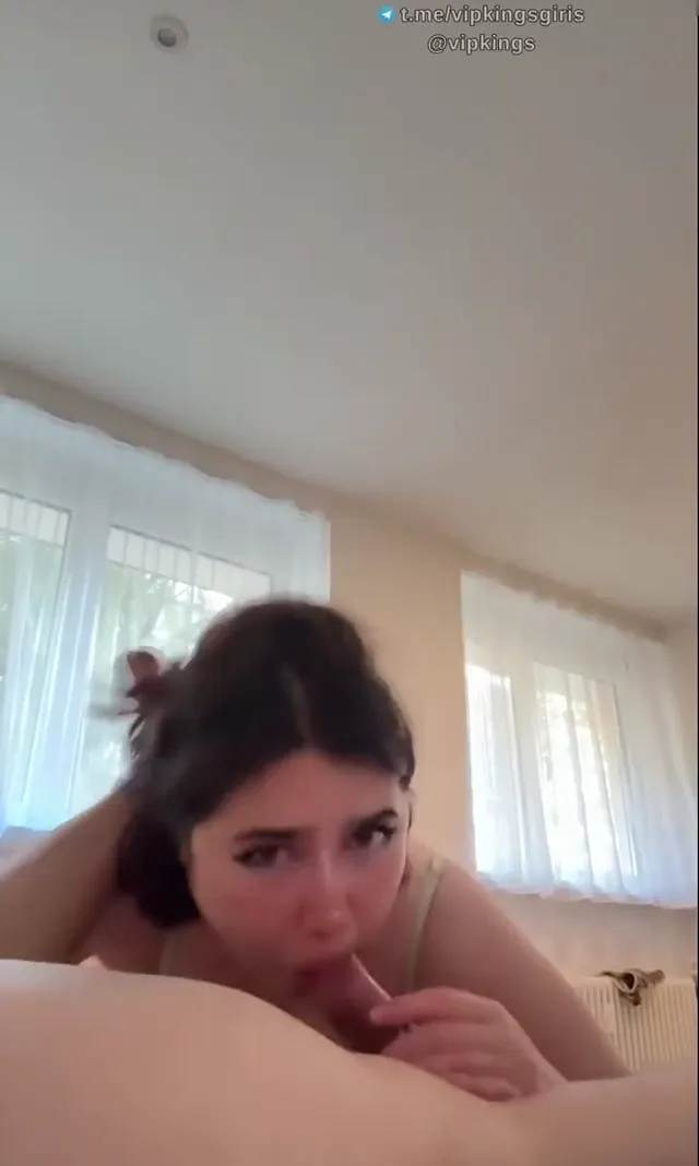 Buse Tarsus Porno Bol tükrüklü sakso çekip ağzına boşalttı — Mobil Porno · sahne 3