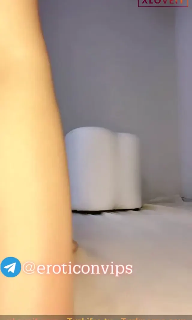 Canlı Porno Melis Koca dalgayı yaladıktan sonra domalıp sikişti — Mobil Porno · sahne 1