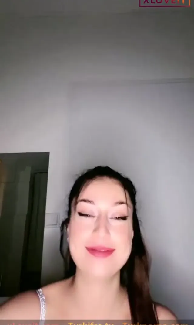 Cansu ifşa Beyazlar içinde kocaman cüssesini sergiledi — Tango Cansu — Canlı Yayınlar · sahne 3
