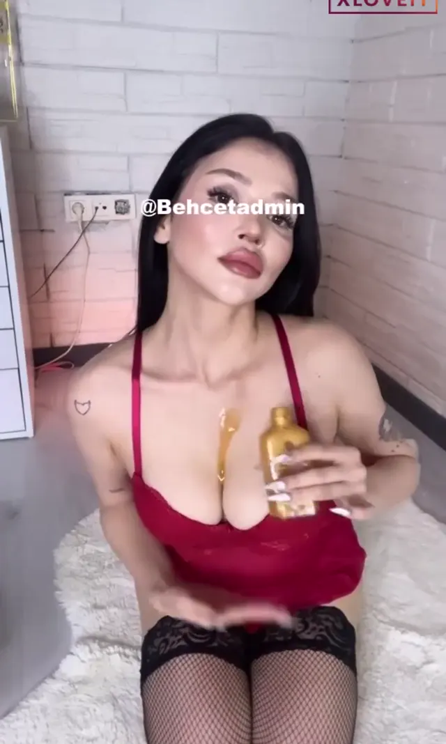 Cerhawk — Cerhawk ifşa nude yayın Part 142 seyret · sahne 1