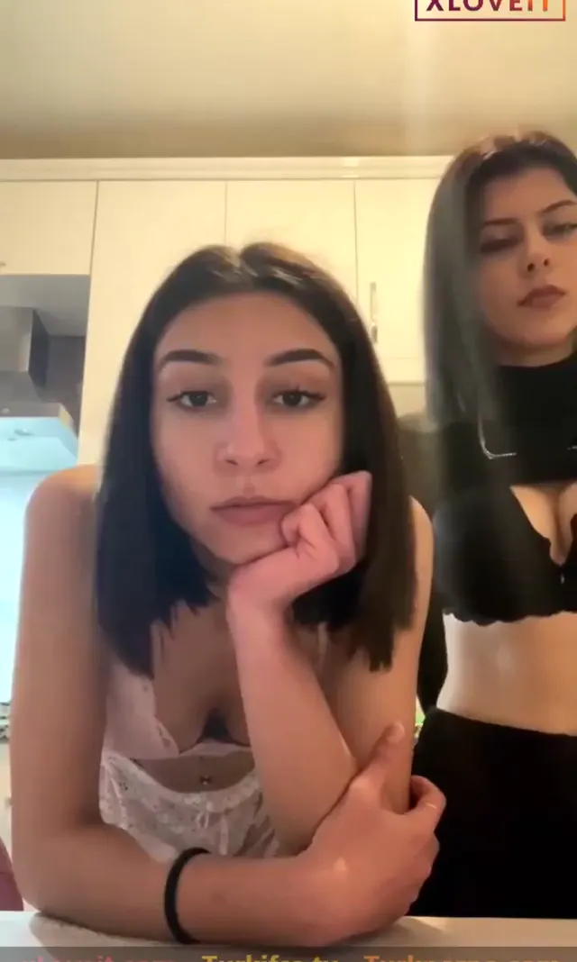 Ceyda Sevim ifşa Tangolive normal yayın videoları — Ceyda Sevim — Canlı Yayınlar · sahne 3