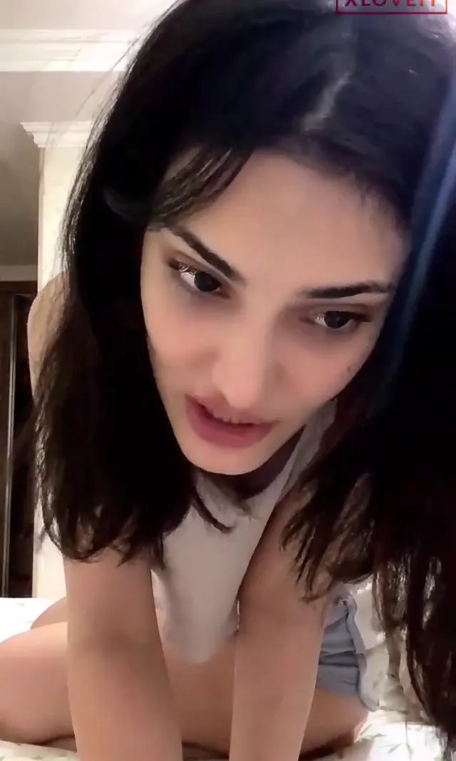 Elif Aden ifşa Rockcı tokmakçısıyla canlı yayında — Tango Aden — Canlı Yayınlar · sahne 2