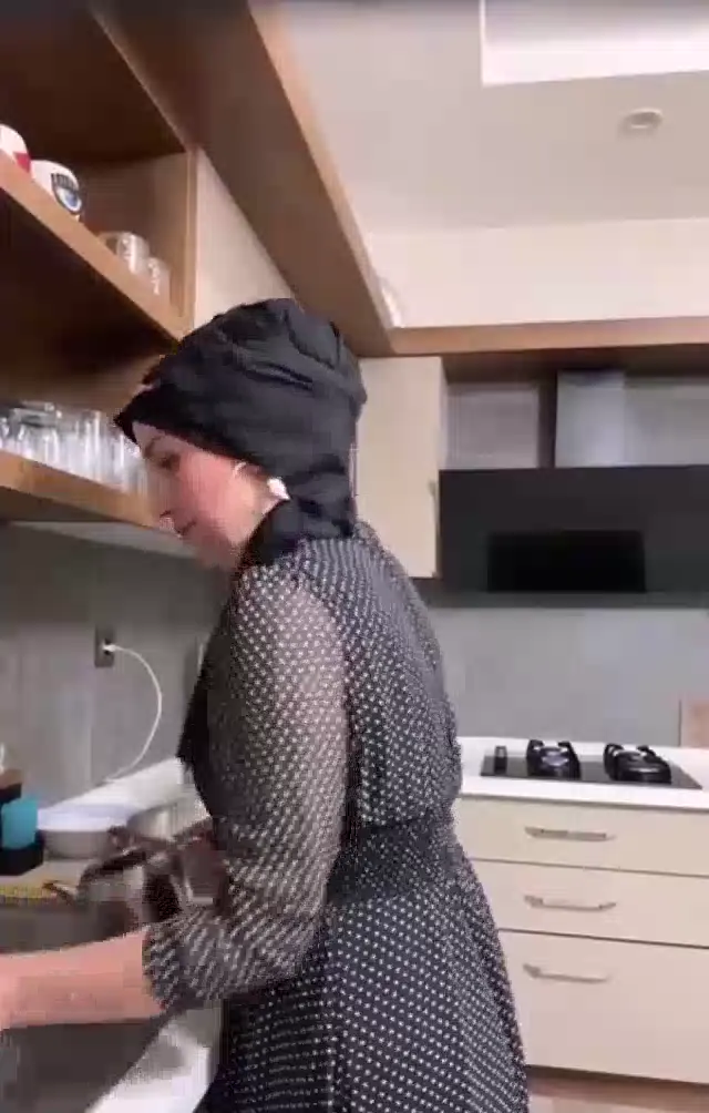 Fatma ile Her Telden — Fatma ile Her Telden Katıl Youtube Part 1 bedava seyret · sahne 1