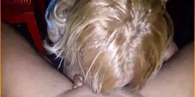Film izlerken sakso keyfi — Amatör Porno · sahne 1