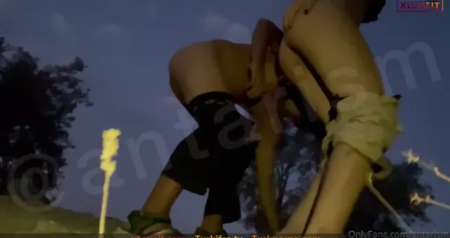 Gece gökyüzü eşliğinde ayakta sikiş izle — Antarism — Konulu Porno · sahne 1
