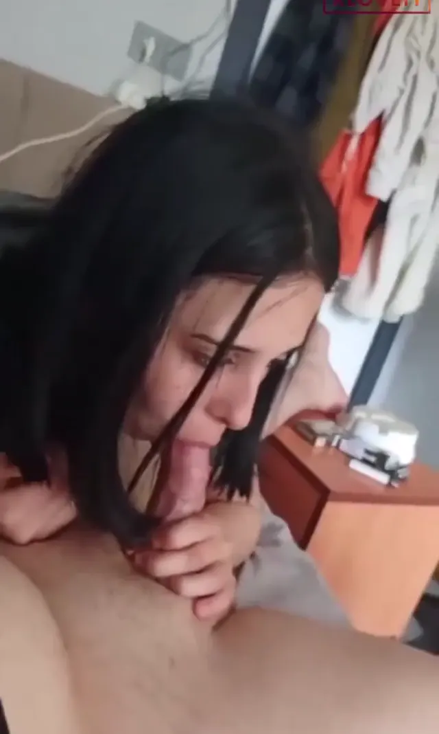 Genç Porno Üniversiteli sevgililerden seks seyret — Mobil Porno · sahne 2