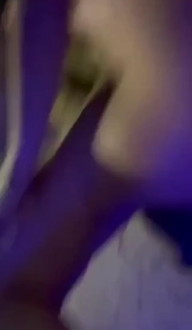 Genç Porno Zeynep Smith kucakta inleyerek amını siktirdi — Zeynep Smith — Amatör Porno · sahne 1
