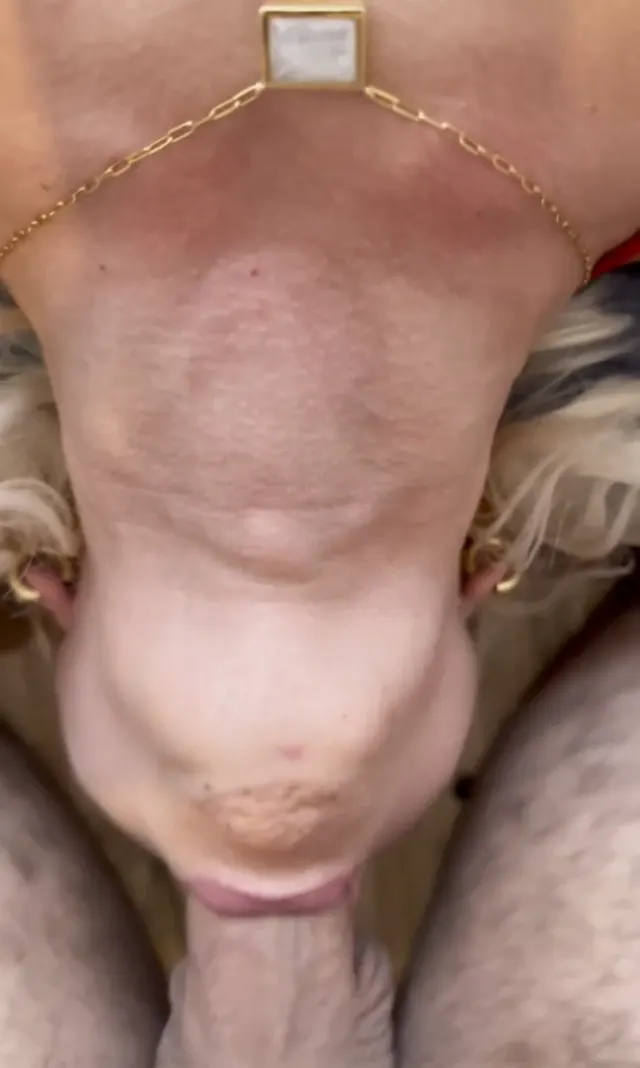 HD Blowjob Neslihan Güneş ters saksoyla gırtlak yaptı — Neslihan Güneş — Amatör Porno · sahne 3