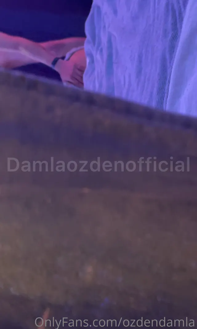 Gizli Porno Damla özden seksini ev arkadaşı kayıda aldı — Damla Özden — Konulu Porno · sahne 1