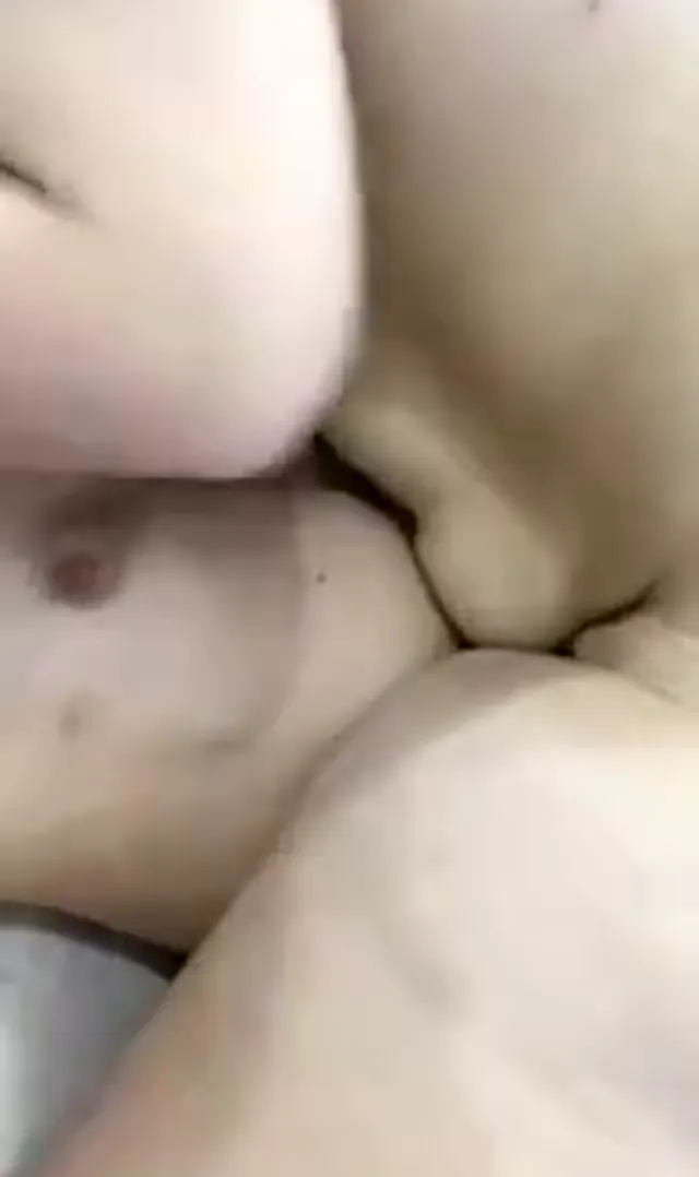Göbekli kıllı amlı Anne kadının ırzına geçti — Amatör Porno · sahne 2