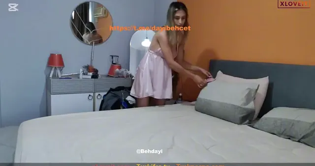 Göksu Düldül — Göksu Düldül ifşa nude Youtube katıl Part 2 seyret · sahne 1