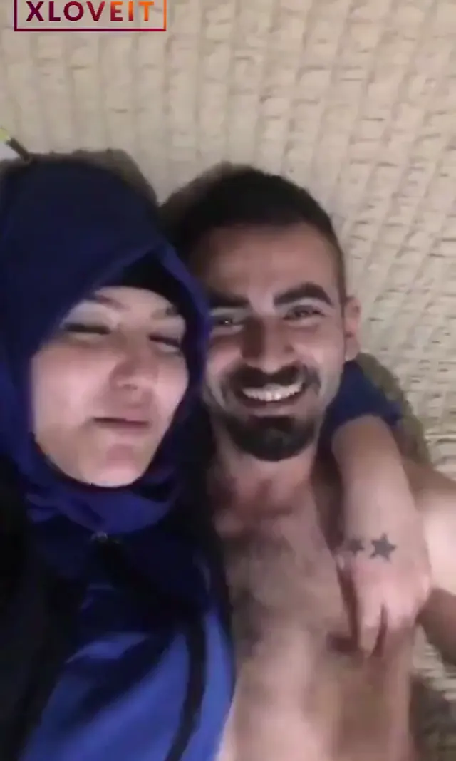 öğrenci evi — Grup öğrenci evi Türbanlı orospu · sahne 1