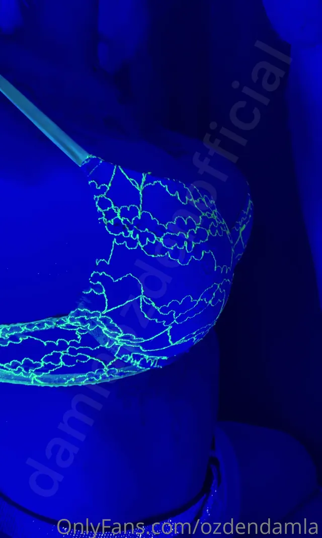 HD Porno Damla özden techno parti modunda sex yaptı — Damla Özden — Konulu Porno · sahne 1