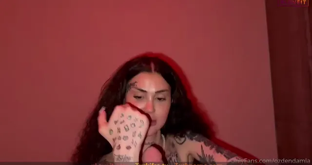 HD Porno film Gizli odada seks ağza boşalmalı — Damla Özden — Konulu Porno · sahne 3