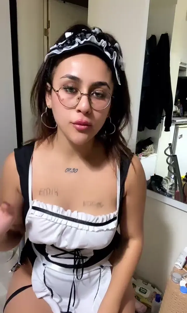 Tango irina — irina ifşa Roket gibi memelerini tokatladı · sahne 3