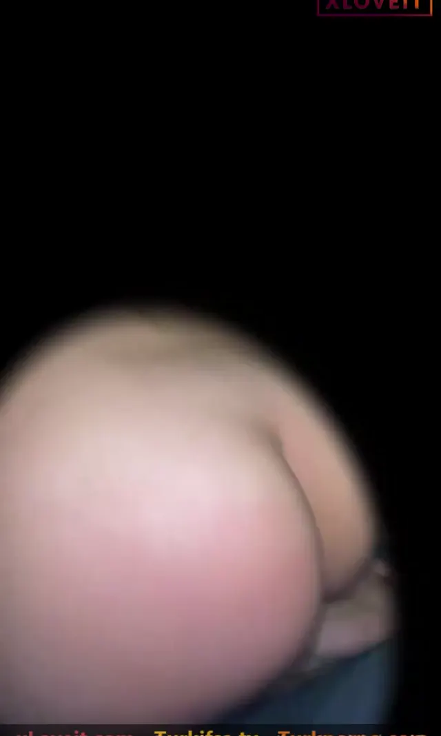 Hotturkishwife ifşa Kapı deliği efektiyle amcık okşadı — Hot Turkish Wife — Türk ifşa · sahne 2