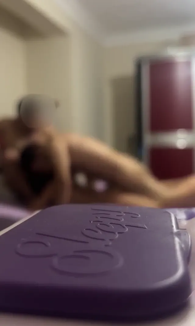 Hotwife Cansu — Grup Sikiş Dostunu çağırıp karısı Hotwife Cansu becerdi · sahne 3