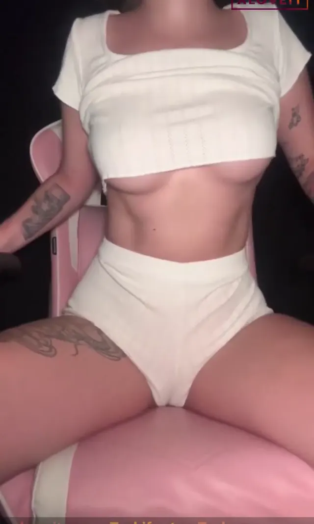 Jaulita — Jaulita ifşa Türk Onlyfans hatunu memelerini ovaladı · sahne 2