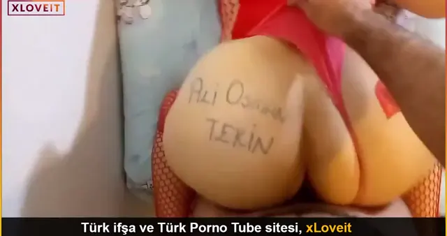 Koca kalçalı orospuya çakıyor Türk porno — Amatör Porno · sahne 2