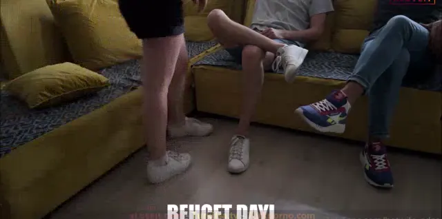 Hotwife Ada — Konuşmalı Muhabbetli Porno Hotwife Ada sırayla sakso çekti · sahne 1