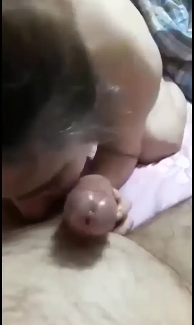 Köylü Zeliha çok sevmiş ağza almayı — Amatör Porno · sahne 1