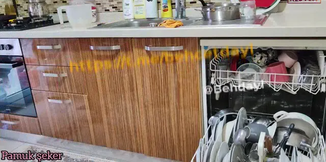 Kraliçenin Hayatı ifşa Katıl Youtube Part 81 seyret — Kraliçenin Hayatı — Bedava Porno · sahne 1