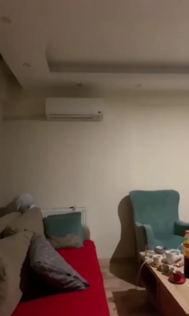 Laliberta ifşa Lezbiyen içerikli yayın seyret — Tango Lali — Canlı Yayınlar · sahne 1