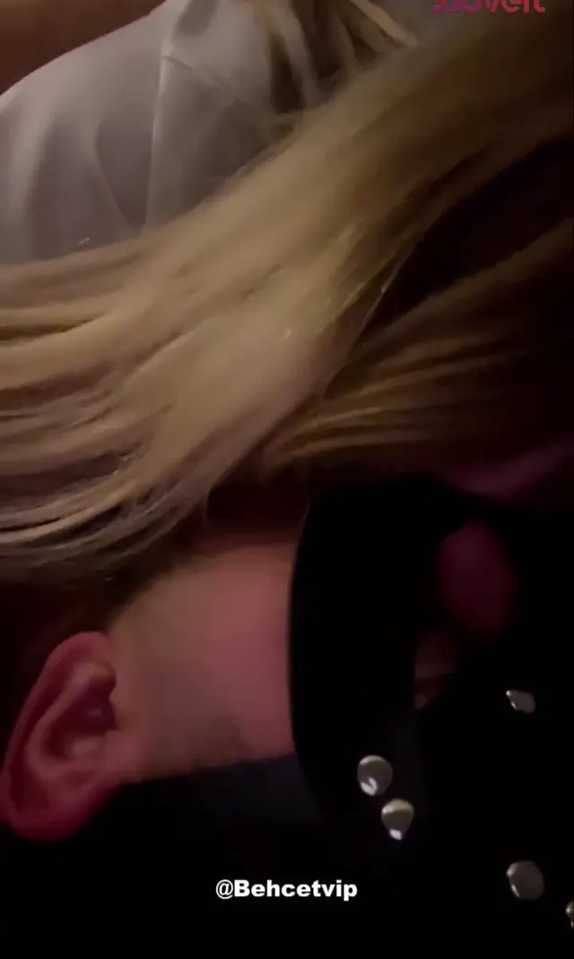 Larasu ifşa HD Tokmakçısının kucağında yayında — Canlı Yayınlar · sahne 3