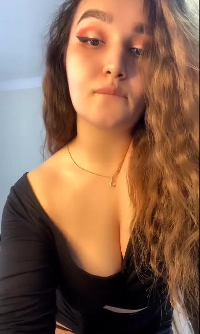 Leyla Genel — Leyla Genel+Özel · sahne 3