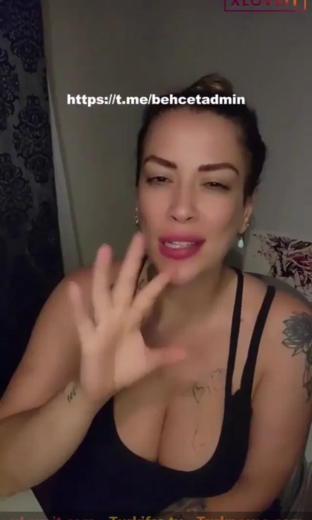 Lily W ifşa Türk olgun kaşardan canlı yayın seyret — Tango Lily W — Canlı Yayınlar · sahne 3
