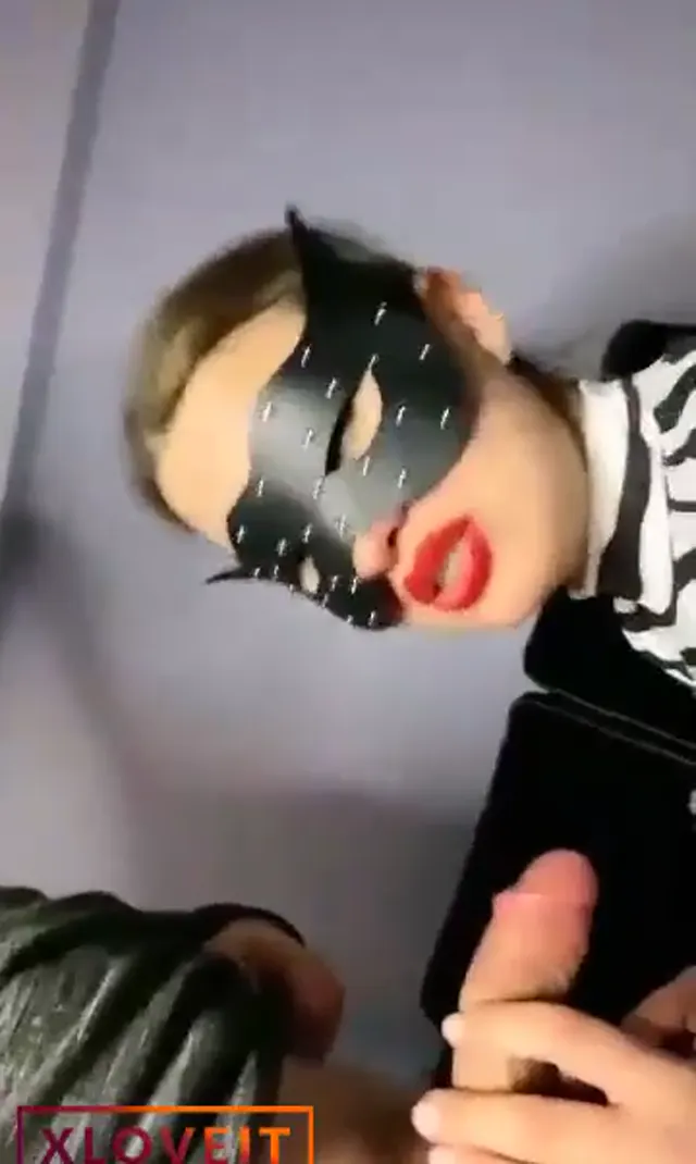 Maskeli çiftten HD canlı sex seyret — Mobil Porno · sahne 1