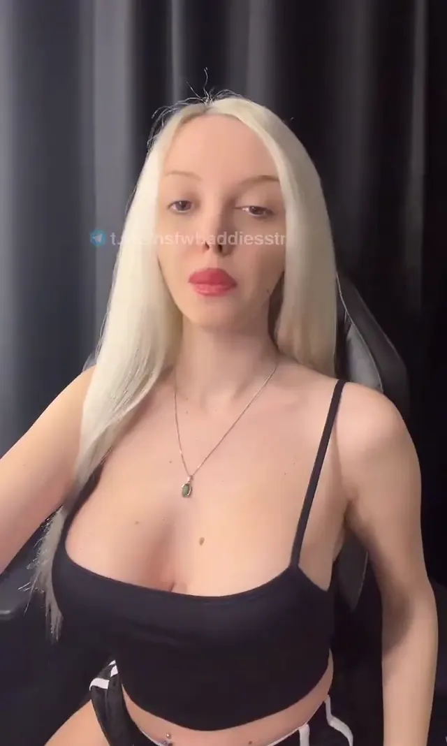 Mico Blonde isşa Türk sarışın at gibi hatunun yayını — Canlı Yayınlar · sahne 1