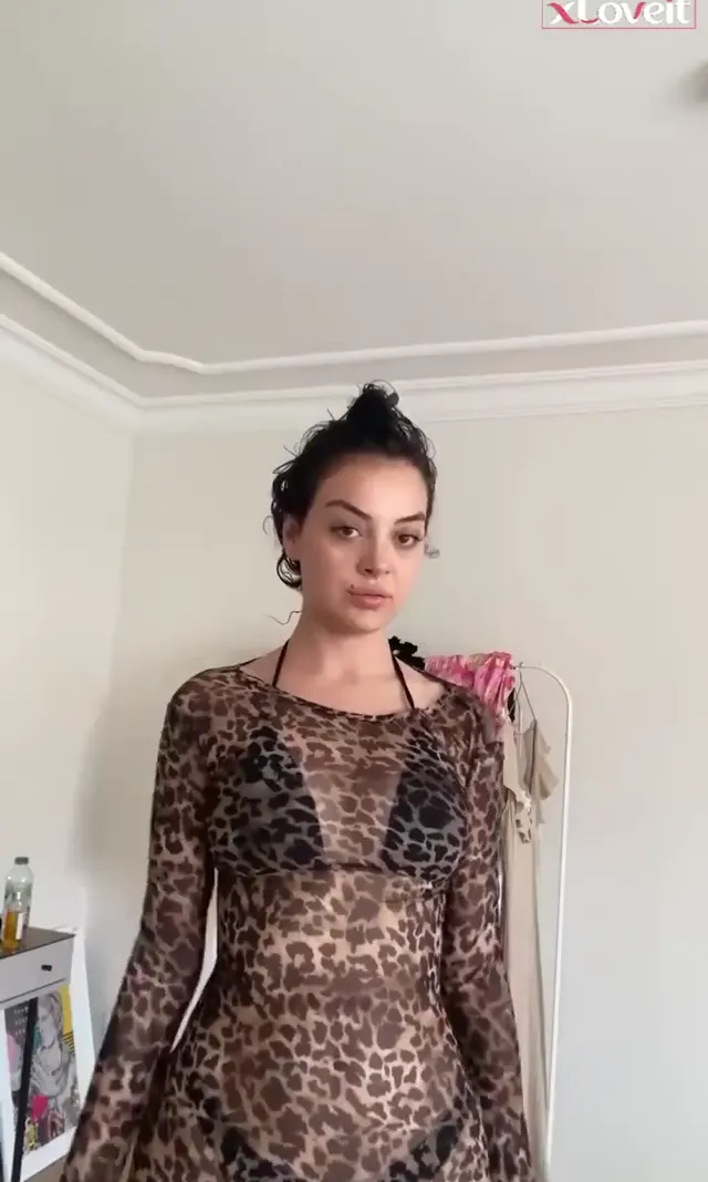 Nazlıcan Tanrıverdi — Nazlıcan Tanrıverdi ifşa instagram abonelik video Vol 4 · sahne 1
