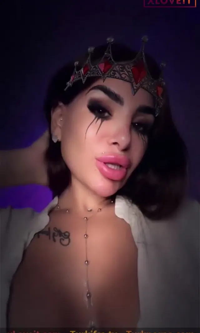Tango Oksana — Tango Okşana ifşa nude yayın seyret · sahne 1