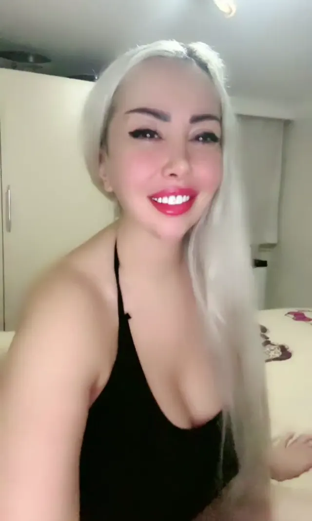 Parissins ifşa Sexy olgundan nude yayın seyret — ilçin Karagöz — Canlı Yayınlar · sahne 3