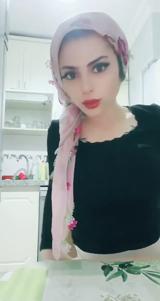 Ponçik Özlem ifşa Türbanlı yayın Part 7 — Ponçik Özlem — Canlı Yayınlar · sahne 2