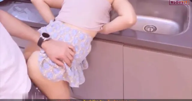 Porno film Kyla Suzin yemek öncesi 1 posta sikildi — KylaSuzin — Mobil Porno · sahne 2