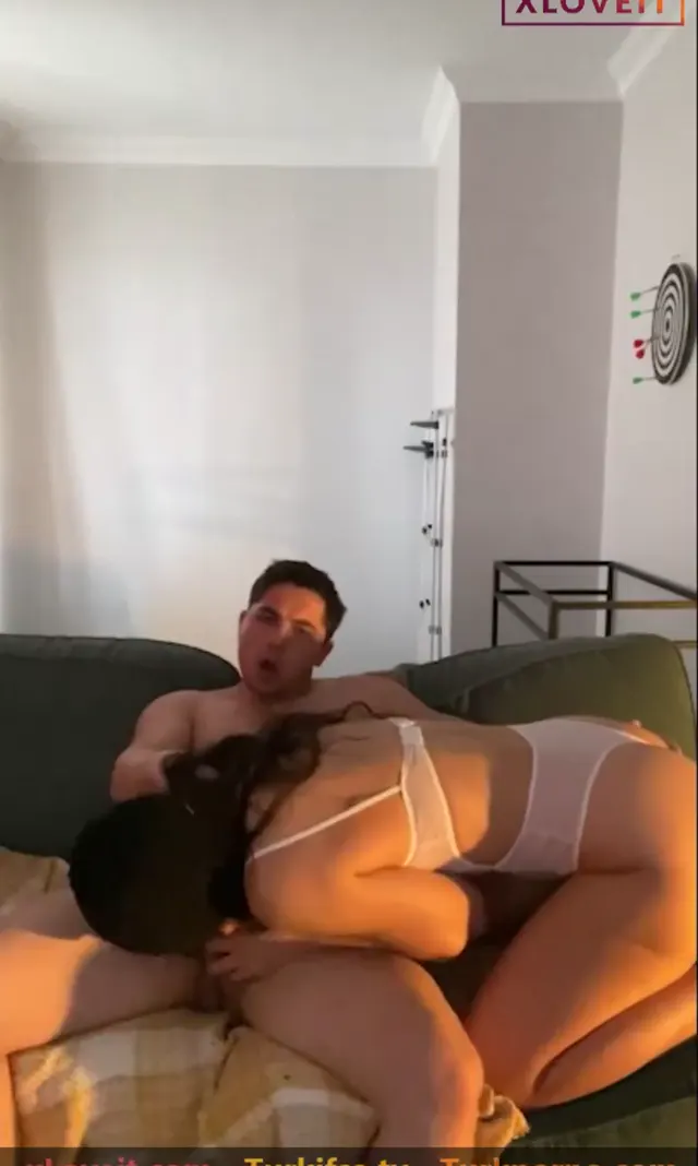 HD Sakso izle Nyksniks öpüşüp ağzına aldı — Nyks Niks — Mobil Porno · sahne 2