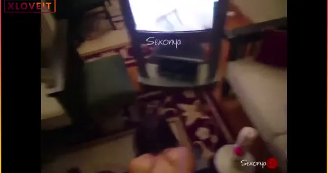 Sekreterine misafirliğe gidiyor — Amatör Porno · sahne 1