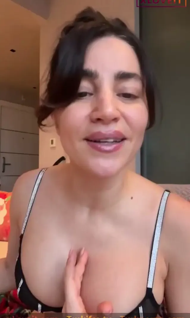 Serpil Cansız ifşa HD Uzun soluklu yayınını izle — Serpil Cansız — Canlı Yayınlar · sahne 3