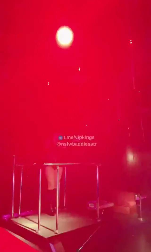 Sılaben — Sılaben ifşa Gece klubü dansçısı · sahne 1
