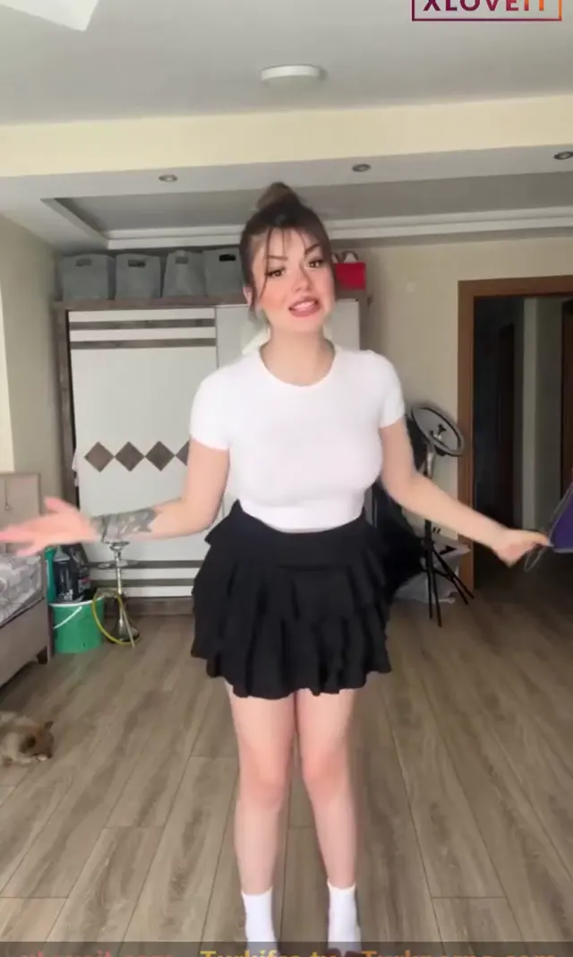 Simge Barankoğlu — Simge Barankoğlu ifşa 6 farklı videosunu seyret · sahne 1