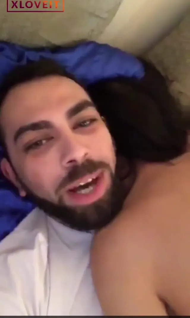 Takkeli Hoca Rus kıza sakso çektiriyor — Amatör Porno · sahne 2